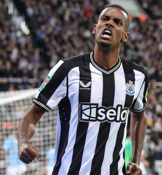 罗马诺解析利物浦冬窗转会动向：伤病影响决策，潜在引援受关注